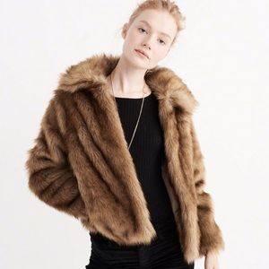 🆕 Abercrombie & Fitch Faux Fur Cropped Jacket